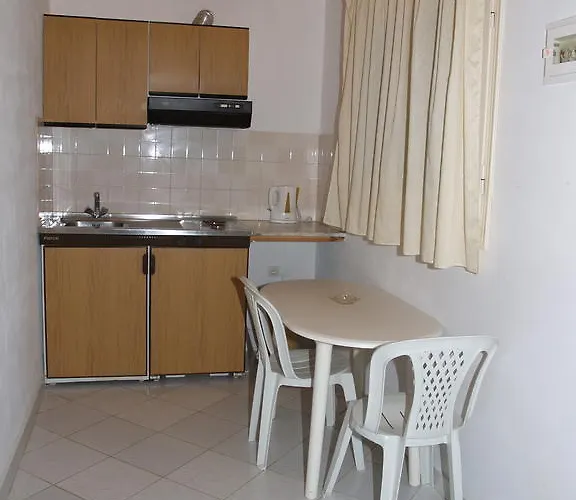 Angeliki Aparthotel Vitaládes