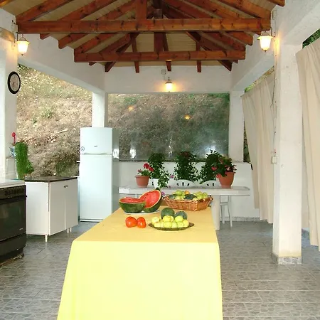 Angeliki 아파트호텔 Vitaládes